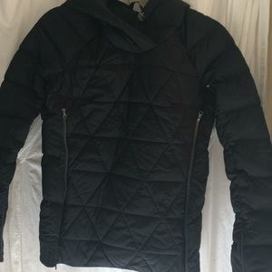 Lululemon pullover puffy down jacket